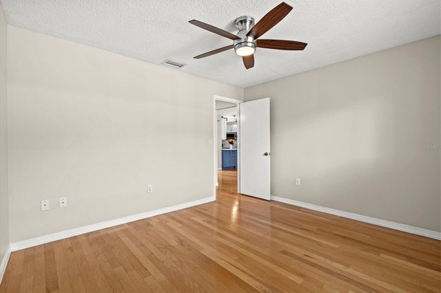 7129 QUEEN PALM CIRCLE, Sarasota, FL 34243
