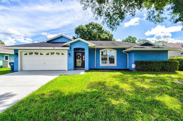 7129 QUEEN PALM CIRCLE, Sarasota, FL 34243