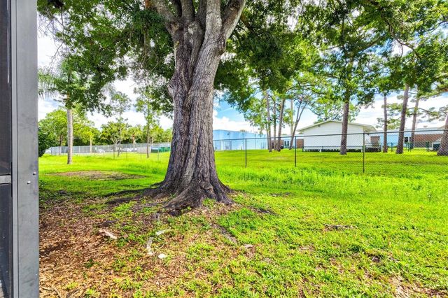 7129 QUEEN PALM CIRCLE, Sarasota, FL 34243