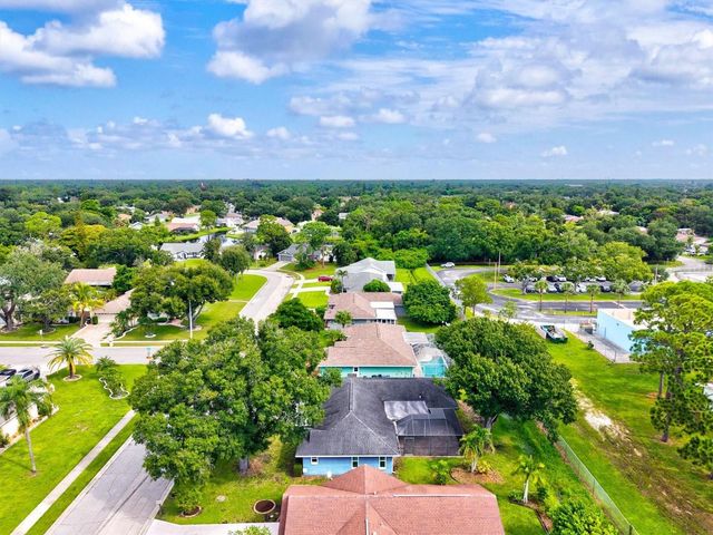 7129 QUEEN PALM CIRCLE, Sarasota, FL 34243