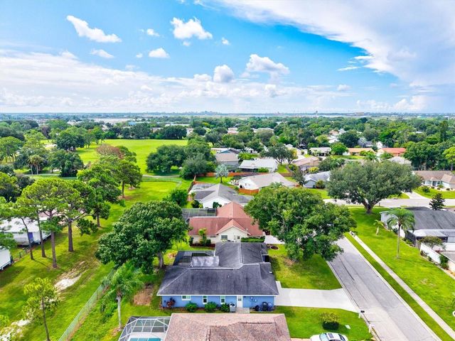7129 QUEEN PALM CIRCLE, Sarasota, FL 34243