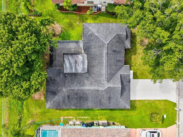 7129 QUEEN PALM CIRCLE, Sarasota, FL 34243