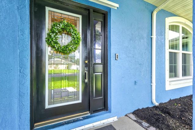 7129 QUEEN PALM CIRCLE, Sarasota, FL 34243