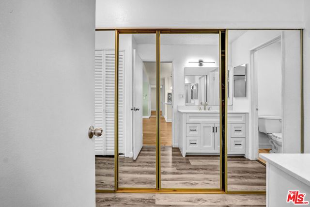 18620 Hatteras Street 145, Tarzana (los Angeles), CA 91356