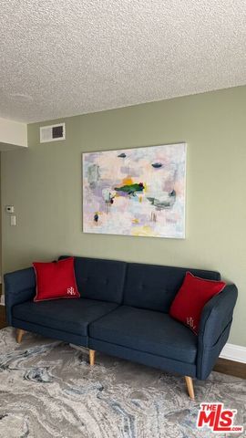 18620 Hatteras Street 145, Tarzana (los Angeles), CA 91356