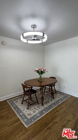 18620 Hatteras Street 145, Tarzana (los Angeles), CA 91356