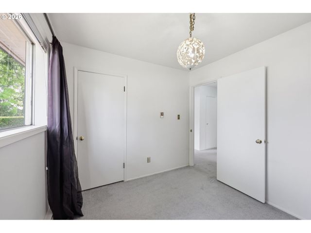 5514 Se NEHALEM St, Portland, OR 97206