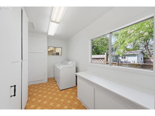 5514 Se NEHALEM St, Portland, OR 97206