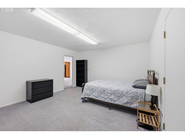 5514 Se NEHALEM St, Portland, OR 97206