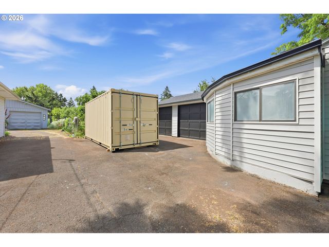 5514 Se NEHALEM St, Portland, OR 97206