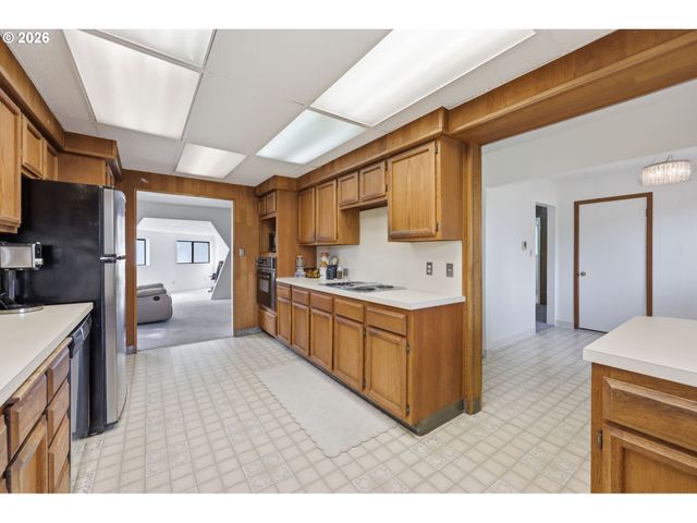5514 Se NEHALEM St, Portland, OR 97206