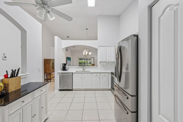 8480 LOGIA Circle, Boynton Beach, FL 33472