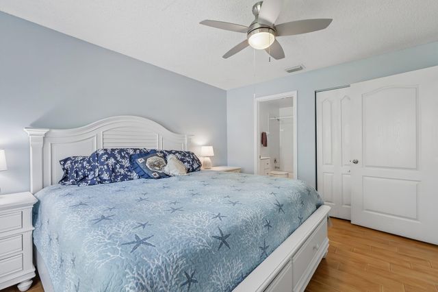 8480 LOGIA Circle, Boynton Beach, FL 33472