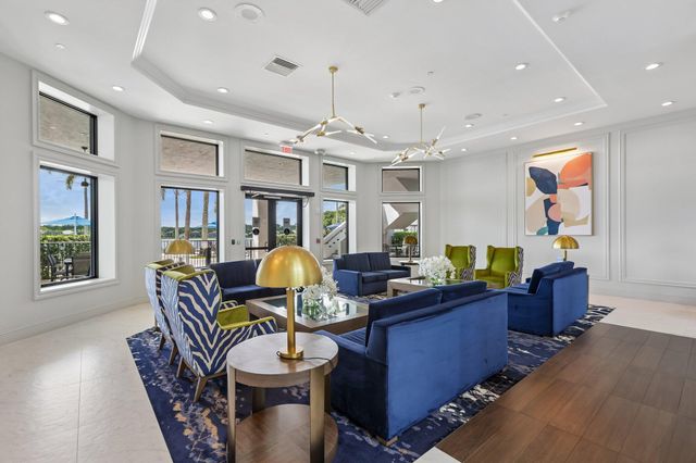 8480 LOGIA Circle, Boynton Beach, FL 33472