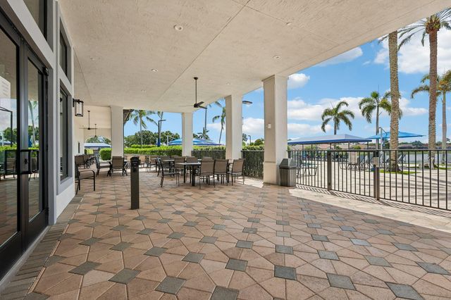 8480 LOGIA Circle, Boynton Beach, FL 33472