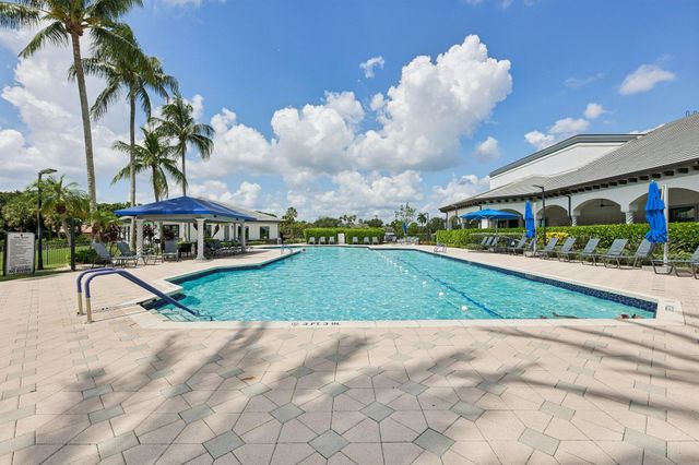 8480 LOGIA Circle, Boynton Beach, FL 33472