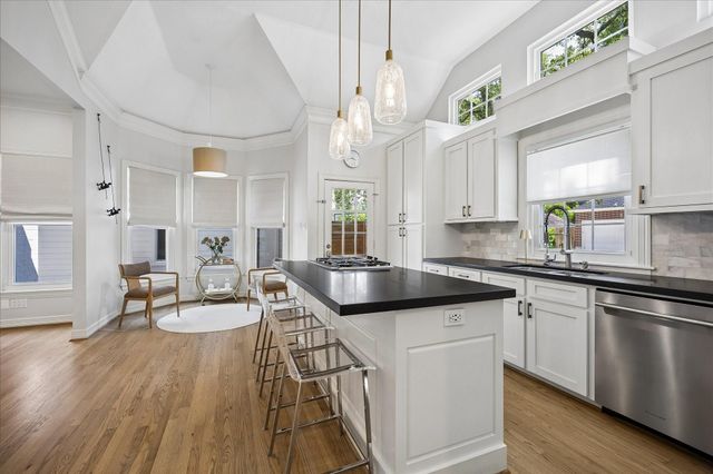 4131 Sunset Boulevard, Houston, TX 77005
