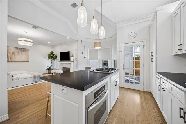 4131 Sunset Boulevard, Houston, TX 77005