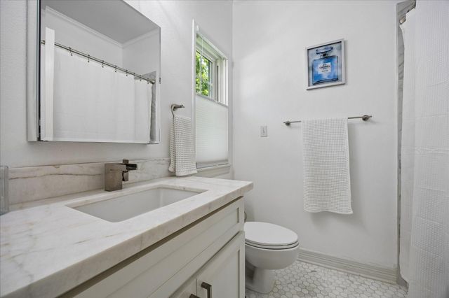 4131 Sunset Boulevard, Houston, TX 77005