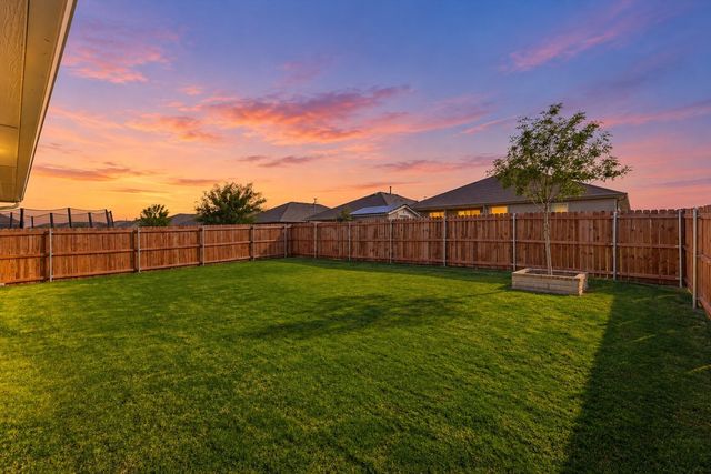 633 Captree Lane, Fort Worth, TX 76131