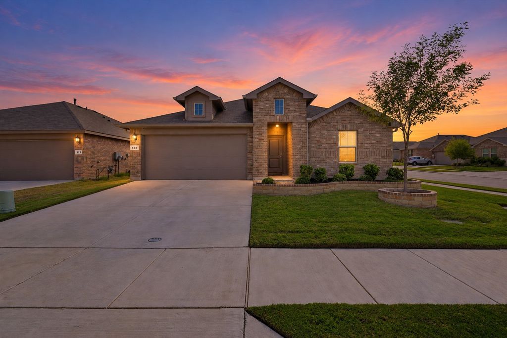 633 Captree Lane, Fort Worth, TX 76131 — photo 2