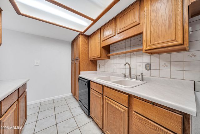 3472 E SHARON Drive, Phoenix, AZ 85032