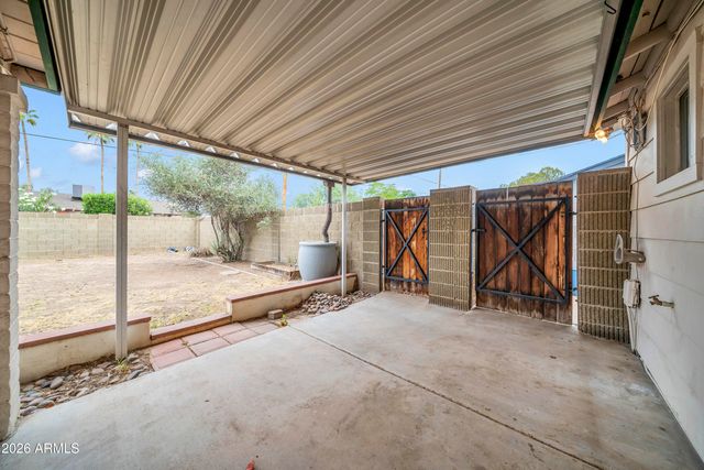 3472 E SHARON Drive, Phoenix, AZ 85032