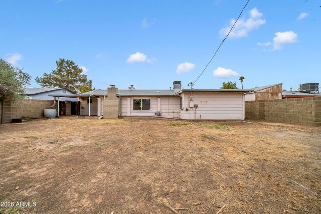 3472 E SHARON Drive, Phoenix, AZ 85032