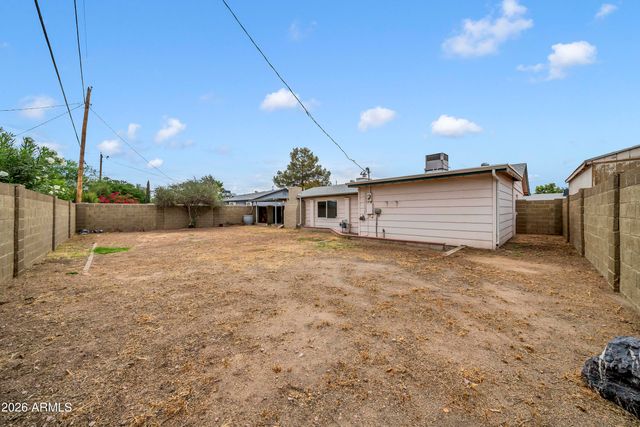 3472 E SHARON Drive, Phoenix, AZ 85032