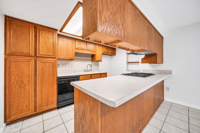 3472 E SHARON Drive, Phoenix, AZ 85032