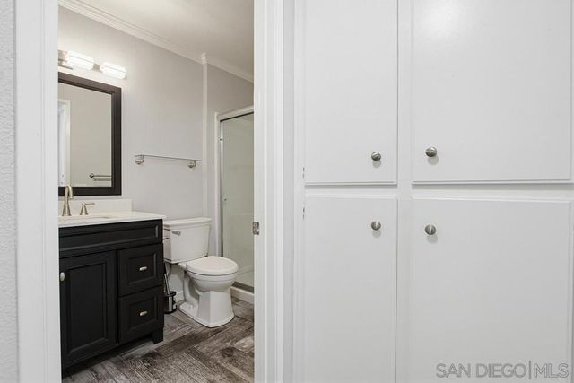 1091 Shadowridge 115, Vista, CA 92081