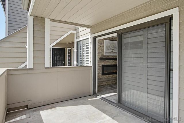 1091 Shadowridge 115, Vista, CA 92081