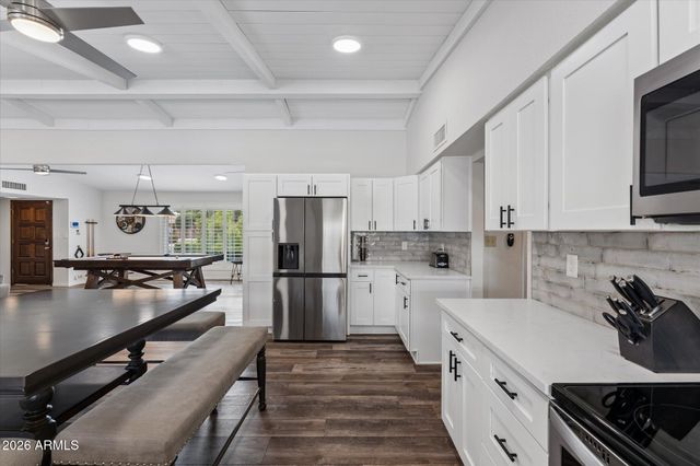 502 E LE MARCHE Avenue, Phoenix, AZ 85022