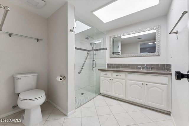 502 E LE MARCHE Avenue, Phoenix, AZ 85022