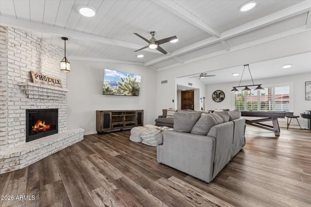 502 E LE MARCHE Avenue, Phoenix, AZ 85022
