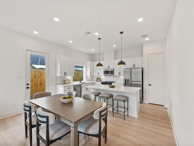 243 Rebecca Street F, Houston, TX 77022