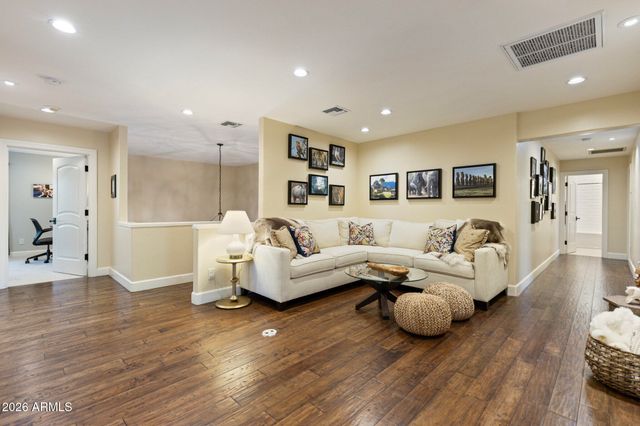 2106 E LA VIEVE Lane, Tempe, AZ 85284