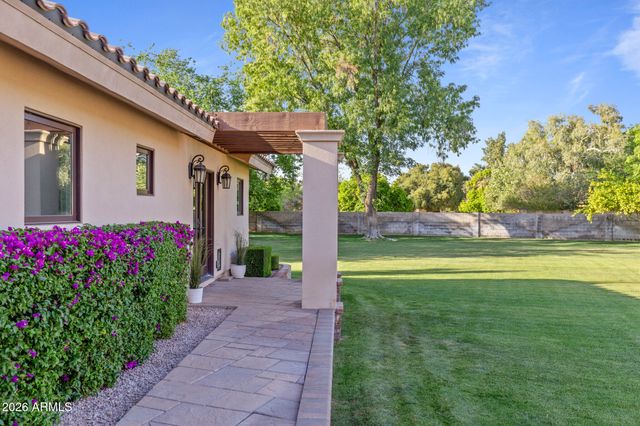 2106 E LA VIEVE Lane, Tempe, AZ 85284