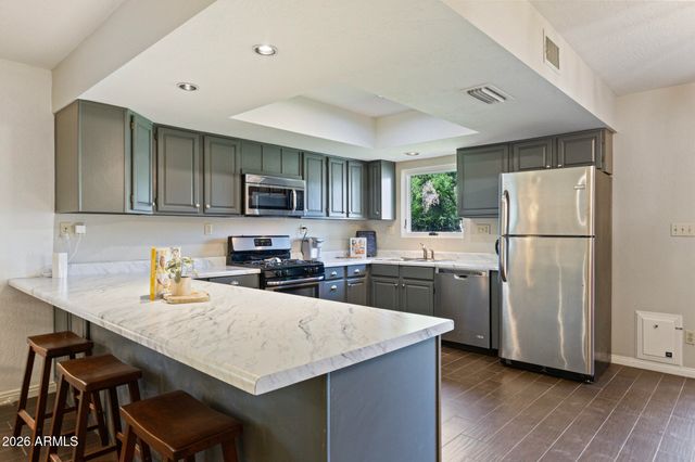 2106 E LA VIEVE Lane, Tempe, AZ 85284