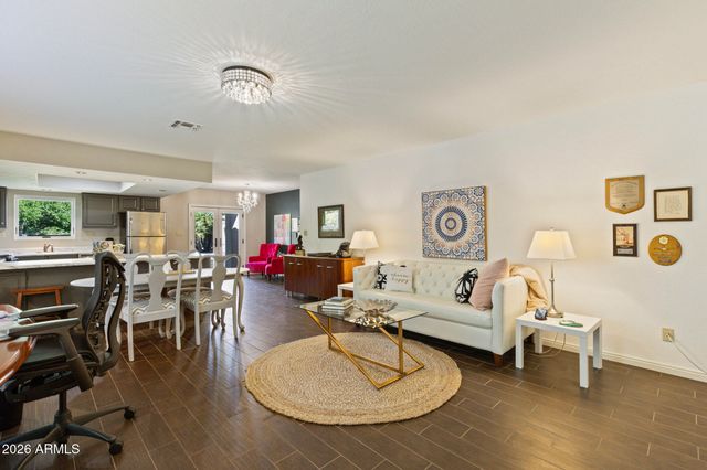 2106 E LA VIEVE Lane, Tempe, AZ 85284