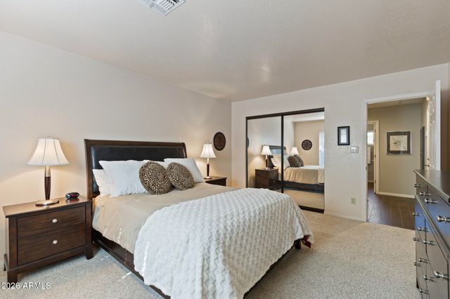 2106 E LA VIEVE Lane, Tempe, AZ 85284