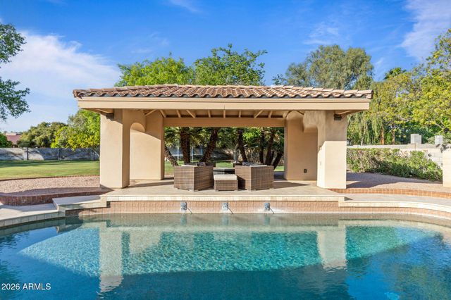 2106 E LA VIEVE Lane, Tempe, AZ 85284