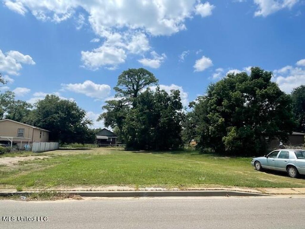 231 Dorries Street, Biloxi, MS 39530