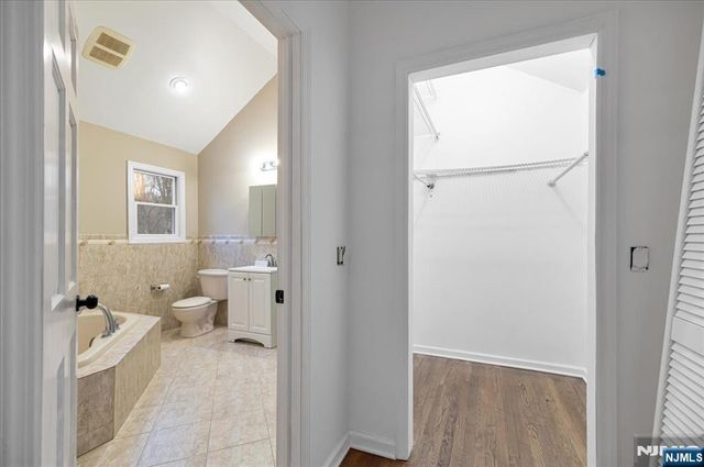 50 Roger Court, Ringwood, NJ 07456