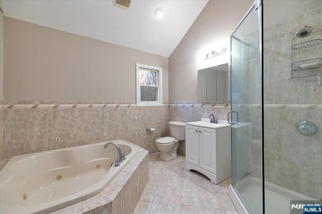 50 Roger Court, Ringwood, NJ 07456