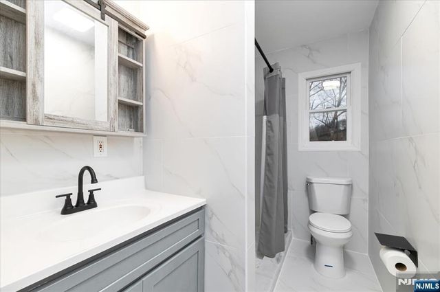 50 Roger Court, Ringwood, NJ 07456