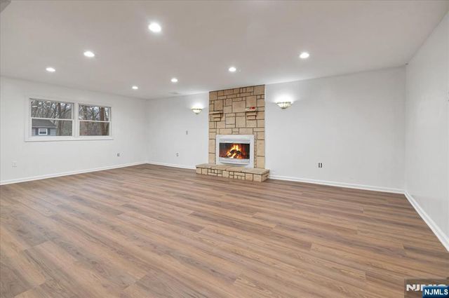 50 Roger Court, Ringwood, NJ 07456