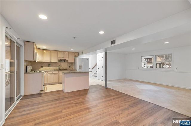 50 Roger Court, Ringwood, NJ 07456