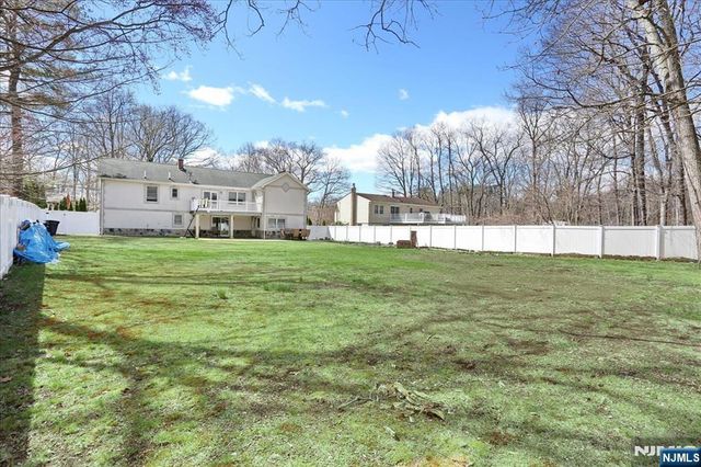 50 Roger Court, Ringwood, NJ 07456