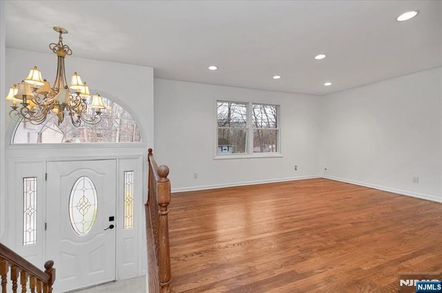 50 Roger Court, Ringwood, NJ 07456